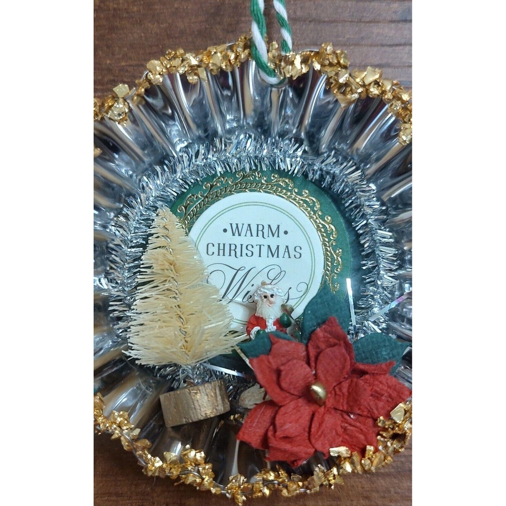 Santa Christmas OrnamentHandmade Tart Tin Vtg Diorama Glitter Poinsettia O1